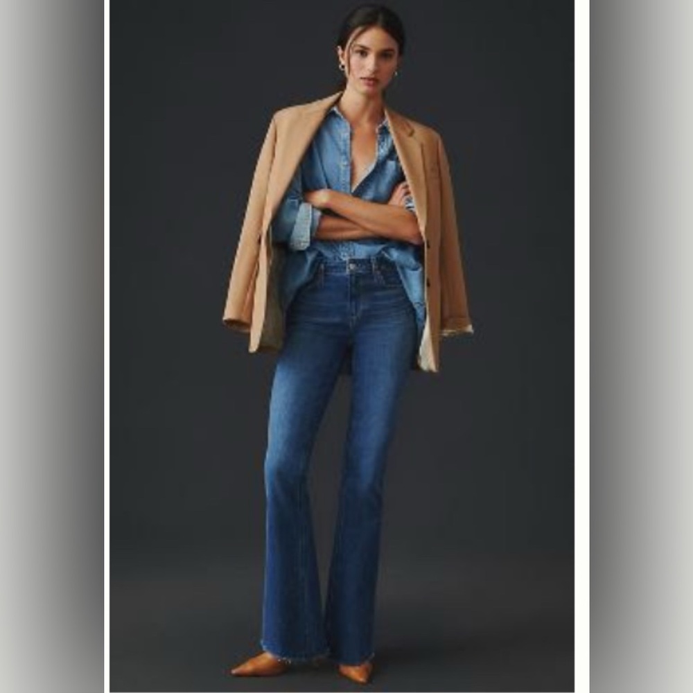 Paige LAUREL CANYON FLARE JEANS size 31